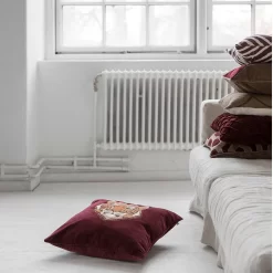 Embroidered Tiger Velvet Cushion Cover 50x50 Cm, Cactus Green -Textielwinkel chhatwal jonsson embroidered tiger velvet cushion cover 50x50 cm 8