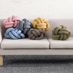 Design House Stockholm Knot Kussen, Wit Grijs -Textielwinkel design house stockholm knot pillow 23