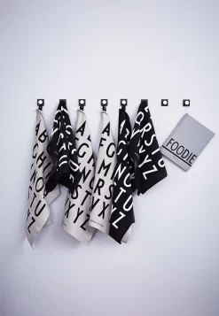 Design Letters Classic Theedoek Pak Van 2, Zwart -Textielwinkel design letters classic kitchen towel 2 pack 15 1