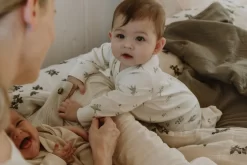 Blackberry Muslin Dekbedovertrekset,, 50x70 + 140x200 Cm -Textielwinkel garbo friends blackberry muslin dekbedovertrekset 8 2