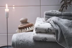 Clover Badhanddoek, 70x140 Cm -Textielwinkel garbo friends clover handdoek 5