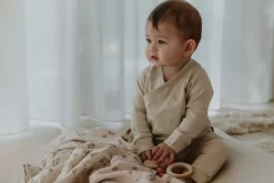 Clover Muslin Wikkeldeken, 110x110 Cm -Textielwinkel garbo friends clover muslin wikkeldeken 110x110 cm 4