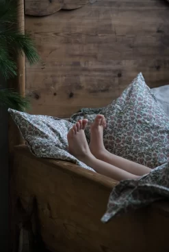 Floral Vine Kussensloop Volwassene, Licht Warmgrijs -Textielwinkel garbo friends floral vine kussensloop volwassene licht warmgrijs 8