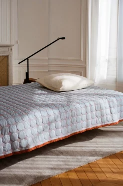 Hay Mega Dot Sprei 260x260 Cm, Lichtblauw -Textielwinkel hay mega dot sprei 260x260 cm 2