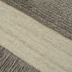 Linie Design Humble Act Wollen Vloerkleed 140x240 Cm, Stone -Textielwinkel linie design humble act wollen vloerkleed 25