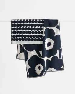 Marimekko Unikko Gastendoek 30x50 Cm, Donkerblauw -Textielwinkel marimekko unikko handdoek 18
