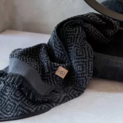 Mette Ditmer Morocco Guest Towel 2 Pcs, 35x60 Cm, Black/Grey -Textielwinkel mette ditmer morocco towel black grey 8