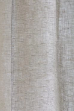 Crisp Gordijn Linnen Cashmere Beige, 130x250 Cm -Textielwinkel mimou crisp gordijn linnen cashmere beige 5 scaled