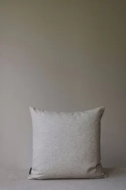 Retreat Cushion Recycled Wool 50x50,  Rye Beige -Textielwinkel mimou retreat cushion recycled wool 50x50 15