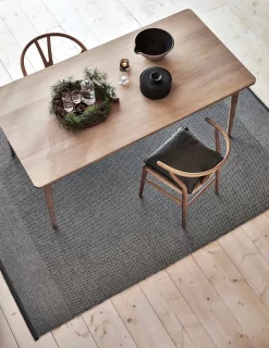 Edit Vloerkleed Black / Houtskool / Graniet Metallic, 85x260 Cm -Textielwinkel pappelina edit vloerkleed black houtskool graniet metallic 3